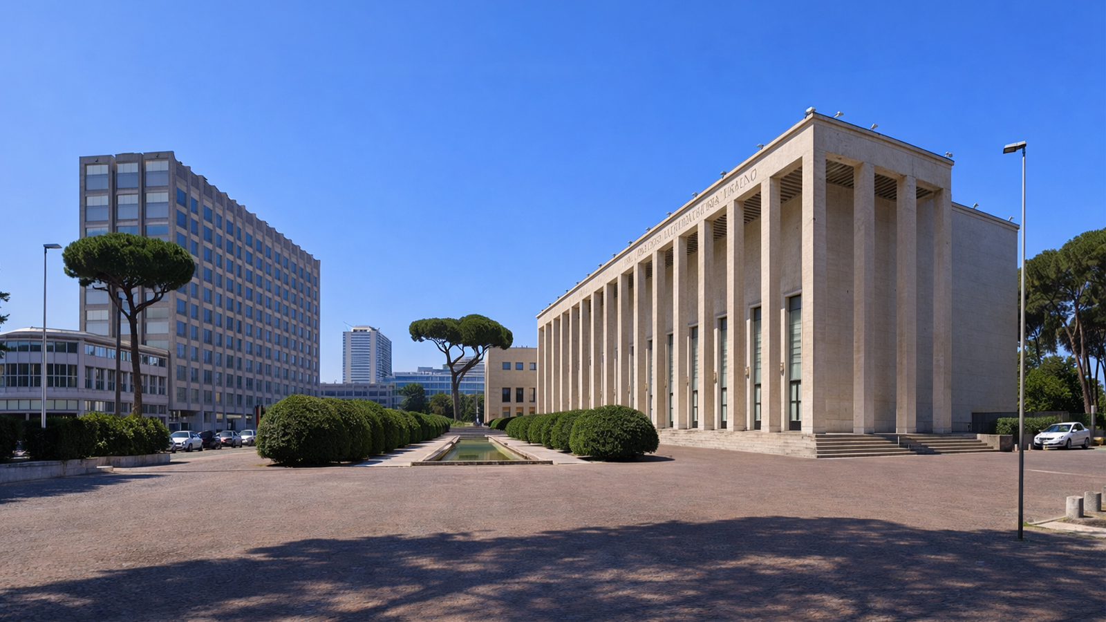 EUR Roma: guida completa al quartiere dell'architettura razionalista con Colosseo Quadrato e monumenti