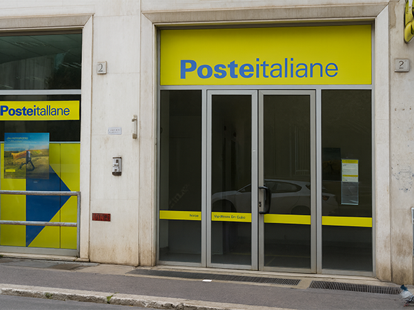 poste italiane servizio bancomata 24 ore su 24