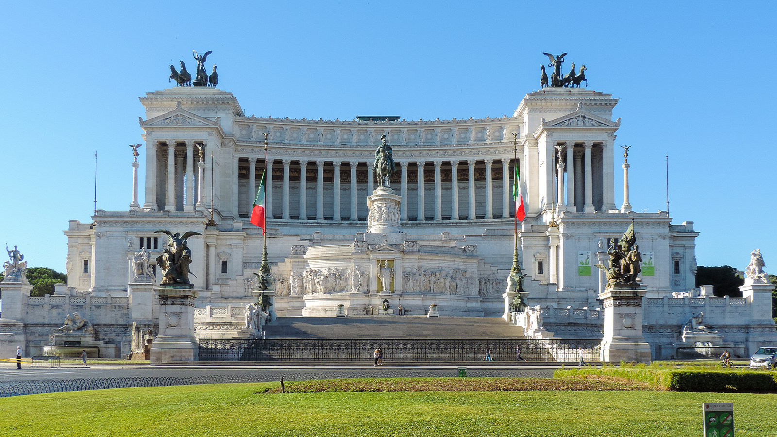 vista di Piazza Venezia e dintorni nel centro storico di Roma